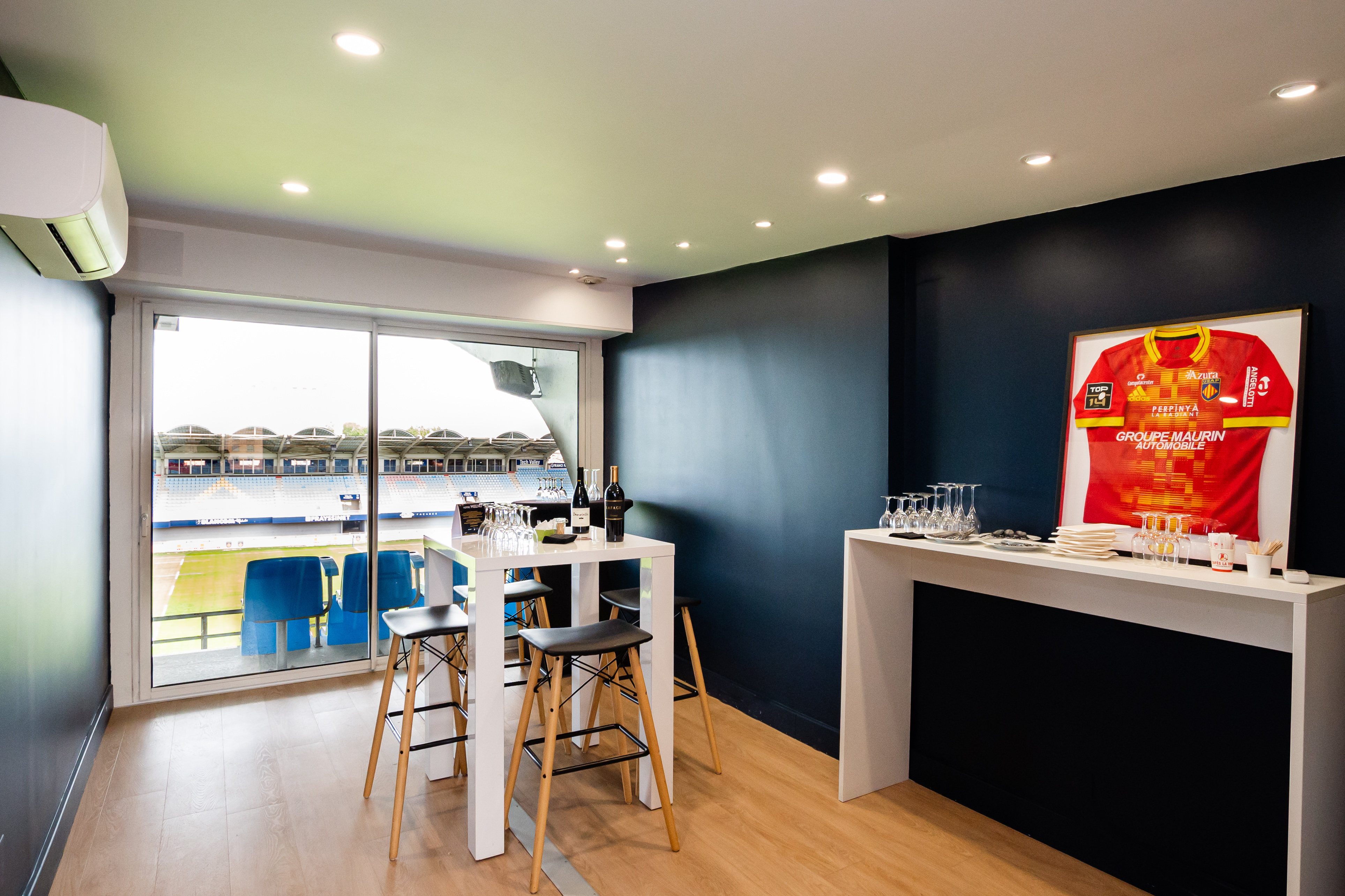 LOGES PREMIUM